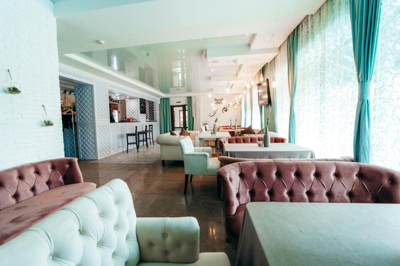 Hotel Butterfly Sadove Zewnętrze zdjęcie