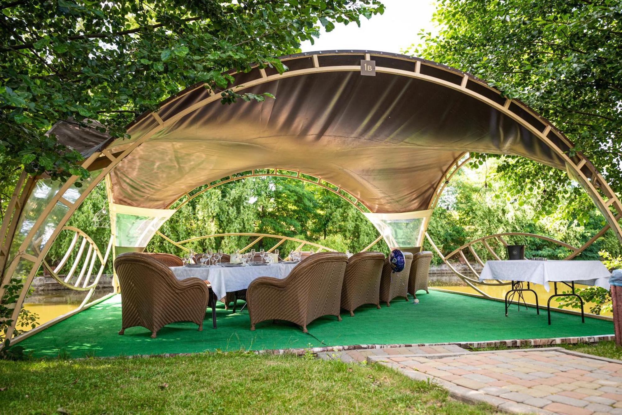 Hotel Butterfly Sadove Zewnętrze zdjęcie