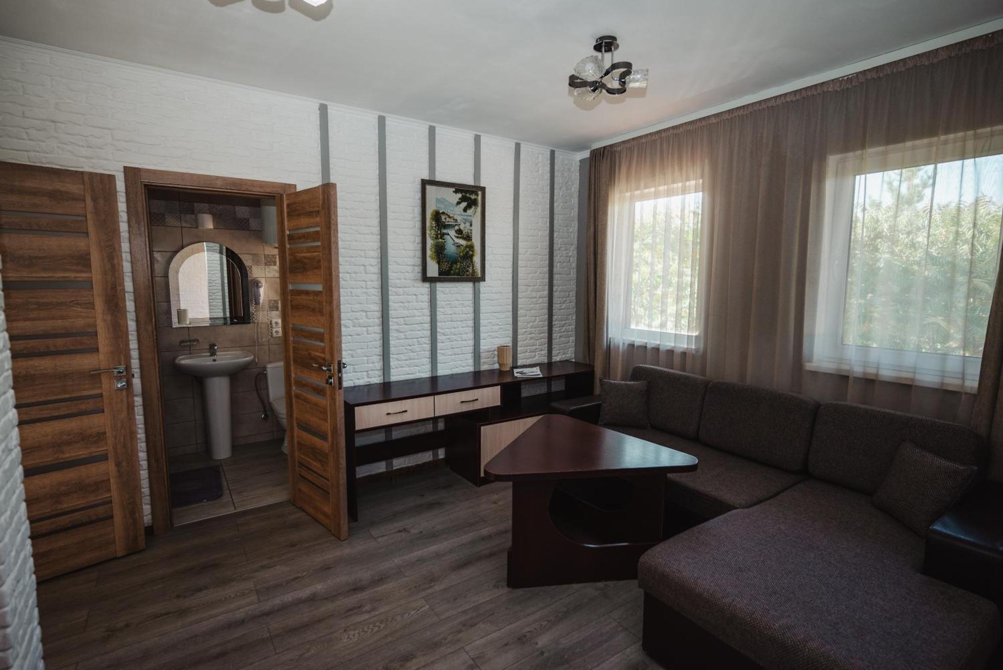 Hotel Butterfly Sadove Zewnętrze zdjęcie