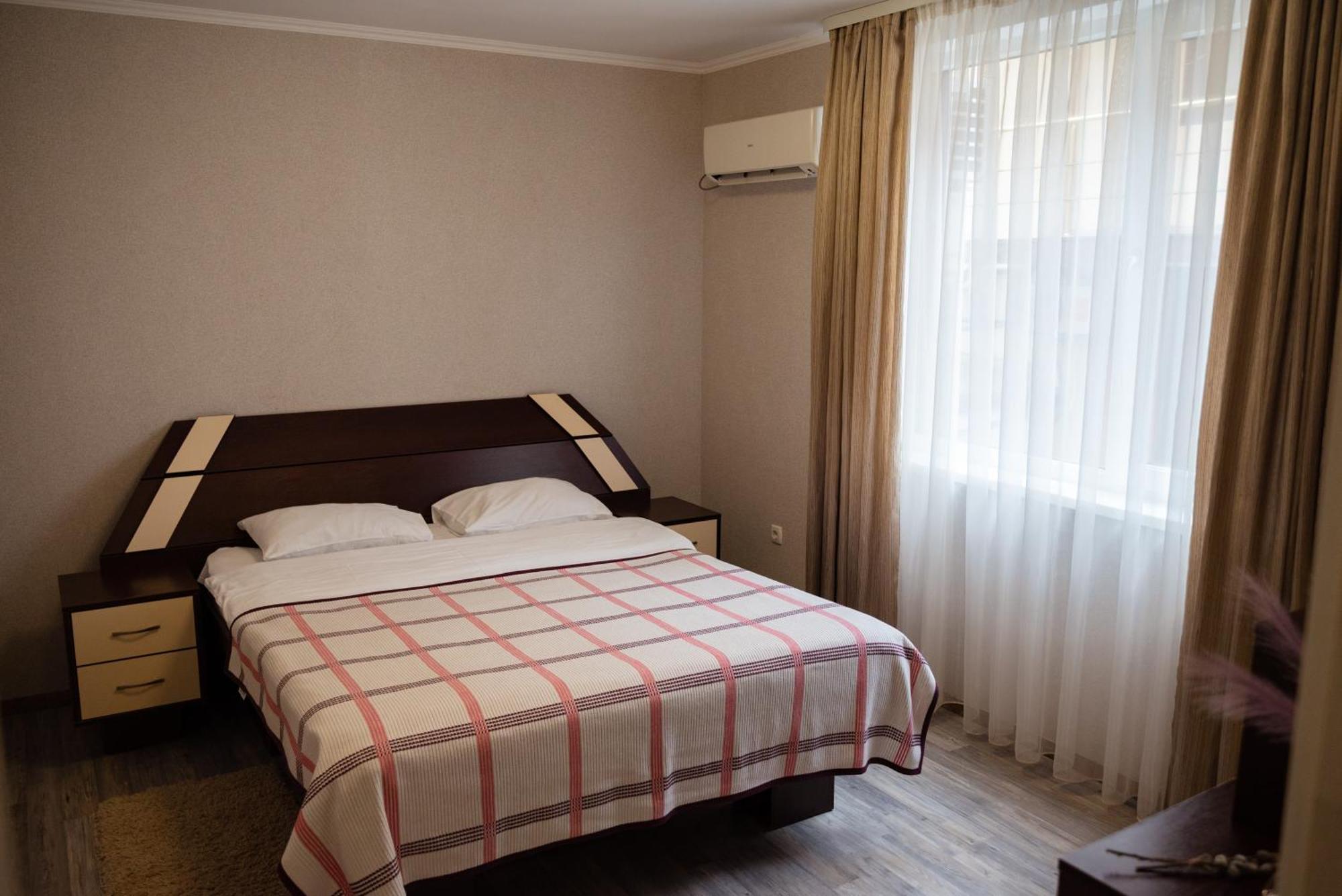 Hotel Butterfly Sadove Zewnętrze zdjęcie