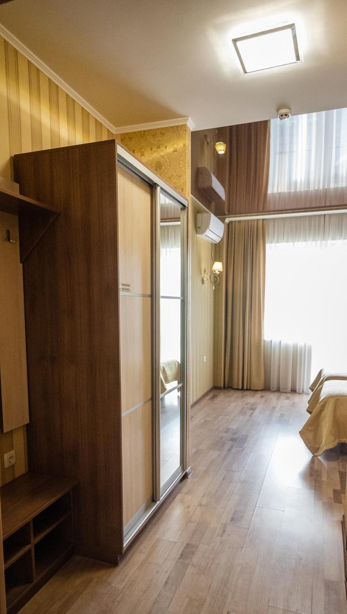 Hotel Butterfly Sadove Zewnętrze zdjęcie