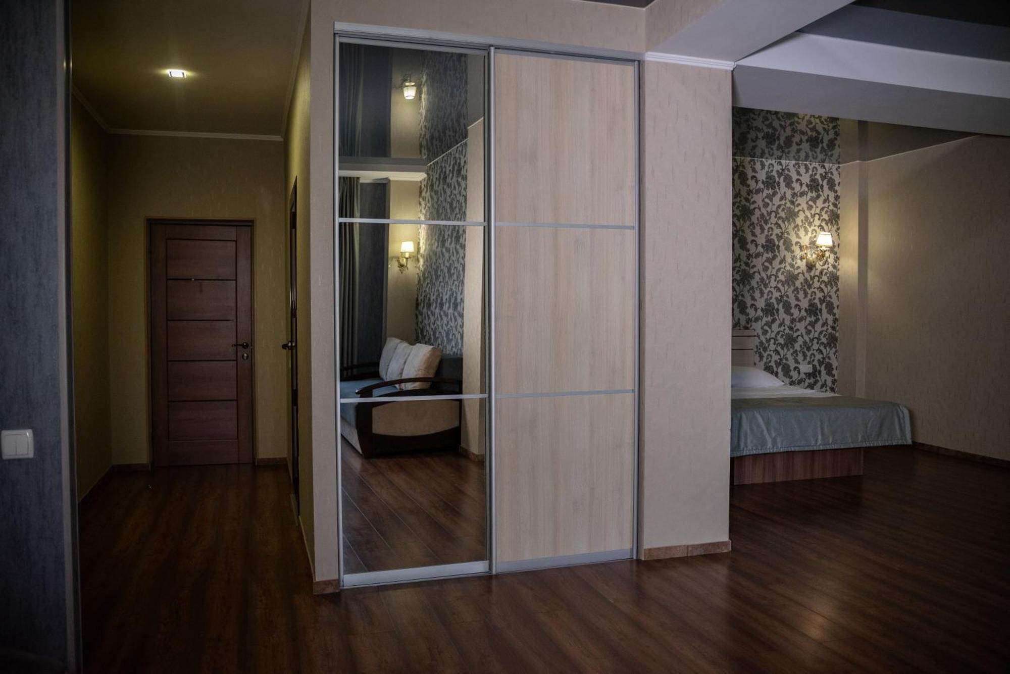 Hotel Butterfly Sadove Zewnętrze zdjęcie