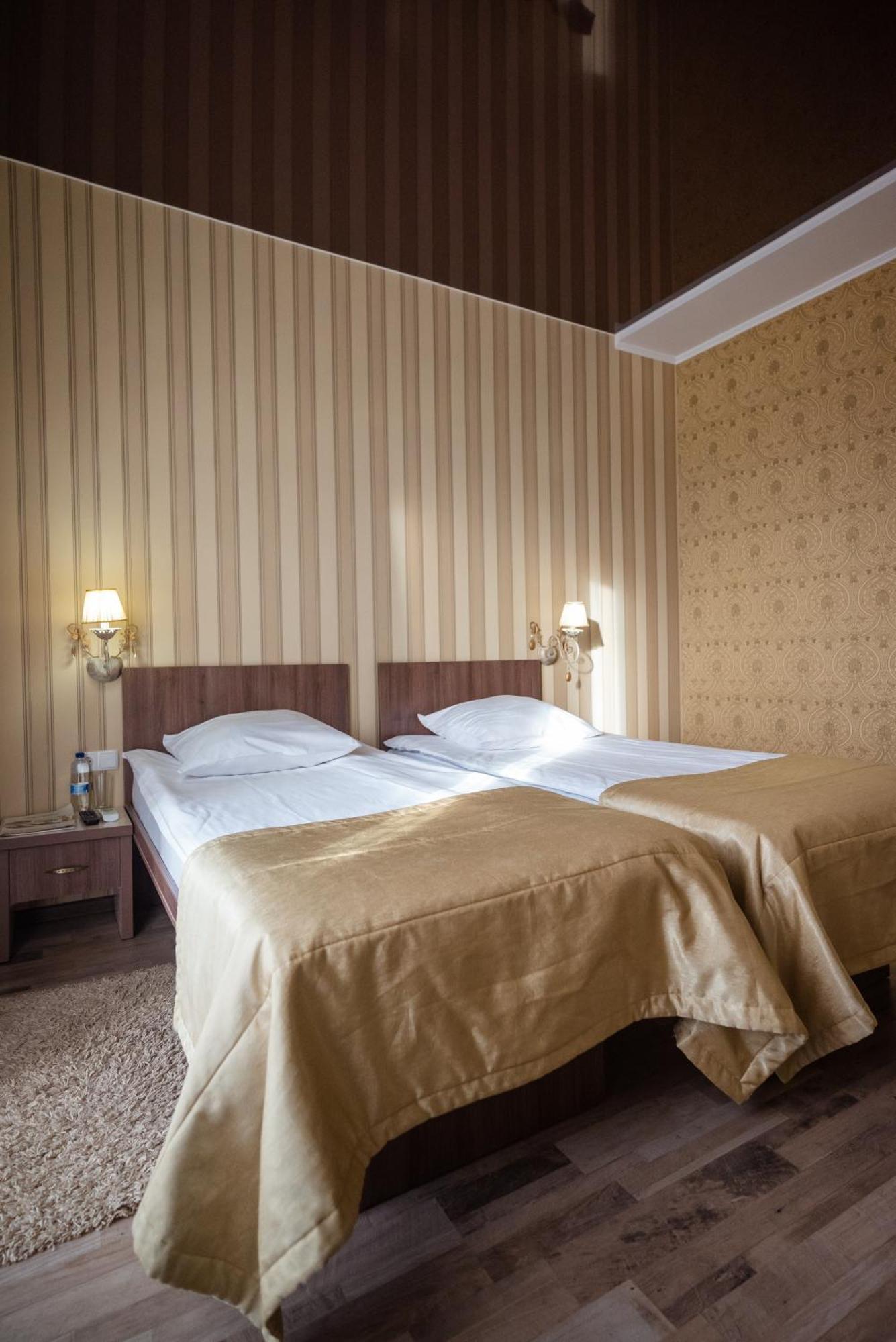 Hotel Butterfly Sadove Zewnętrze zdjęcie